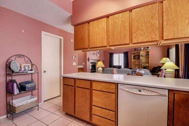 Kitchen - plenty of cabinets