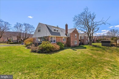 922 Brighton Ave, Reading, PA 19606 - photo 6