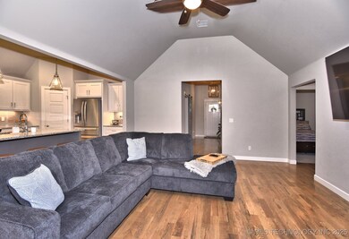 10423 S 233rd East Place, Broken Arrow, OK 74014 - photo 7