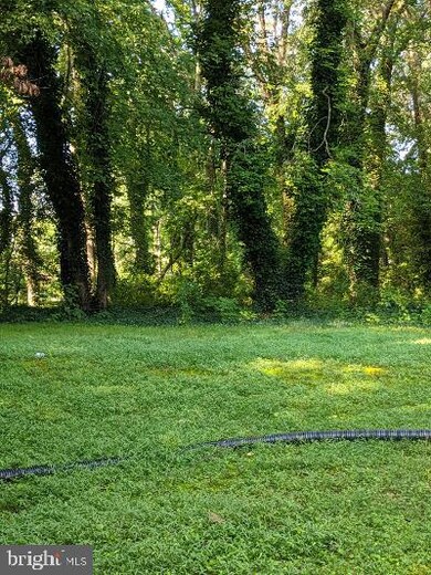 12705 Livingston Rd, Fort Washington, MD 20744 - photo 3