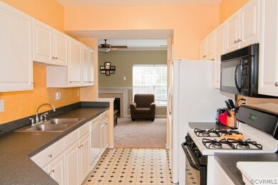 ROOMY KITCHEN W/ PANTRY, EAT-IN COUNTER