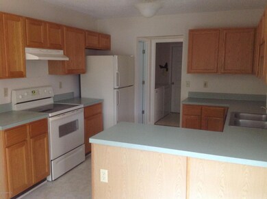 2551 Eiffel Cir W, Jacksonville, FL 32210 - photo 6