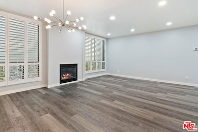 927 N Kings Rd unit 107, West Hollywood, CA 90069 - photo 4