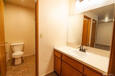 126 W Casino Rd unit 13, Everett, WA 98204 - photo 7