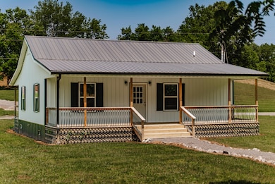 White Cabin-4