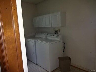 171 Blenheim Dr, Easton, PA 18045 - photo 5