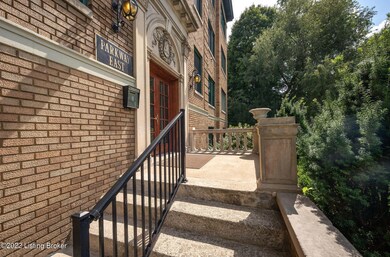 1360 Eastern Pkwy unit 15, Louisville, KY 40204 - photo 3