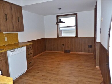 1823 Rush Rd, Wickliffe, OH 44092 - photo 5