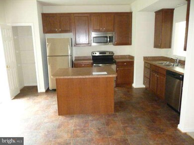 10329 Lantern Ln, Hagerstown, MD 21740 - photo 6