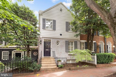 3334 Reservoir Rd NW, Washington, DC 20007 - photo 2