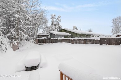 Spacious fenced yard