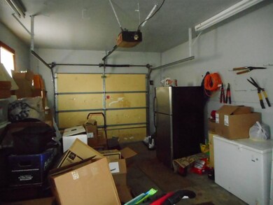 811 Stephan Ave, Waterloo, IA 50701 - photo 5