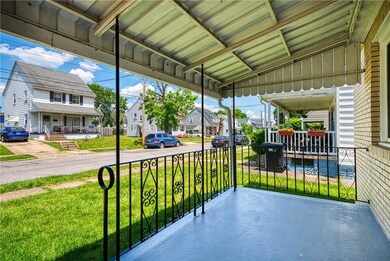 1815 Irwin St, Aliquippa, PA 15001 - photo 4