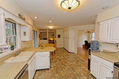101 Drummond Ridge, Ballston Spa, NY 12020 - photo 3