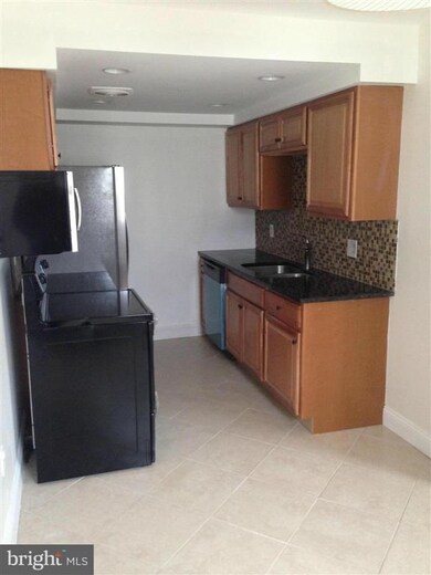 2240 Fort Pickens Ct, Dumfries, VA 22026 - photo 6