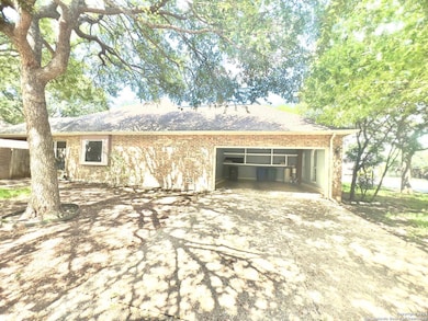 2411 Enfield Grove Dr, San Antonio, TX 78231 - photo 3