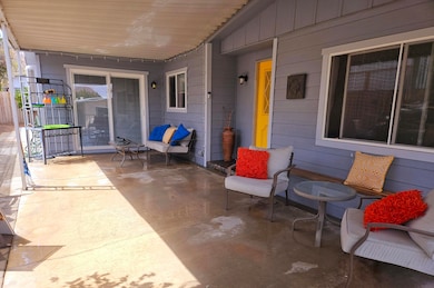 9 Prickley Pear Front Patio without Cat