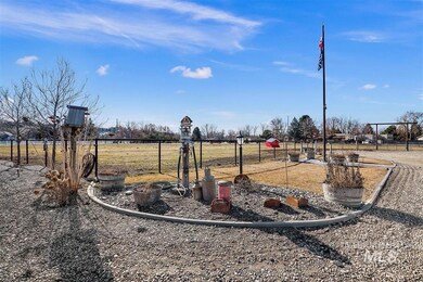 3747 N Brookside Ln, Boise, ID 83714 - photo 5