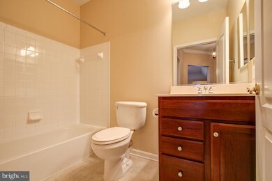 8608 Fluttering Leaf Trail unit 402, Odenton, MD 21113 - photo 5