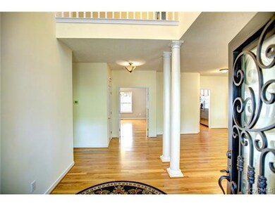 Wonderful flow in this spacious transitional home!