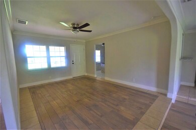 7621 W Knoll St, Houston, TX 77028 - photo 5