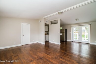 005-photo-living-room-7937542