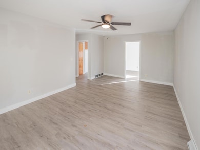 1516 Nazareth Rd-104