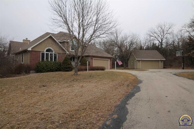 7820 SW Huntoon St, Topeka, KS 66615 - photo 2