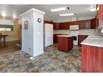 142 Hilley Dr, Chehalis, WA 98532 - photo 7