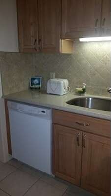 31 Lodgen Ct unit 1B, Malden, MA 02148 - photo 6