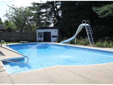 Swimming Pool/Hot Tub/Sauna. The...