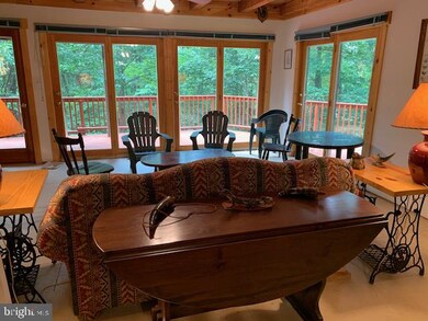 836 Live Oak Ln, Great Cacapon, WV 25422 - photo 3