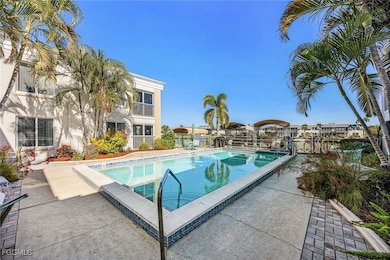 4115 SE 18th Place unit 103, Cape Coral, FL 33904 - photo 2