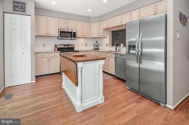 72 Roger Valley Ct, Parkville, MD 21234 - photo 6