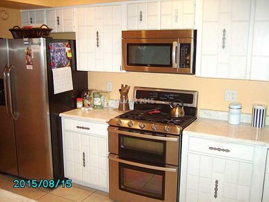 Kitchen. Double Oven