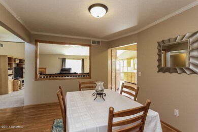 009-Dining_Room-1252947-mls