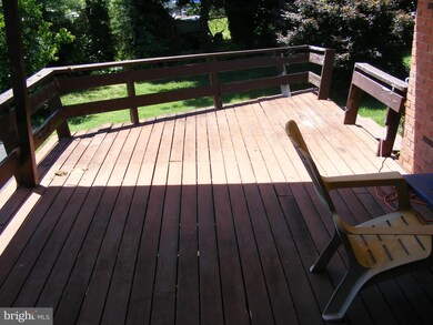 305 N Bank St, Luray, VA 22835 - photo 5