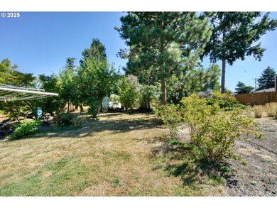 211 Getchell Ave, Amity, OR 97101 - photo 5