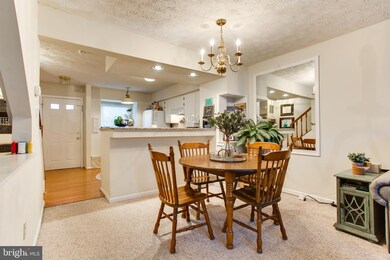 19013 Partridge Wood Dr, Germantown, MD 20874 - photo 2