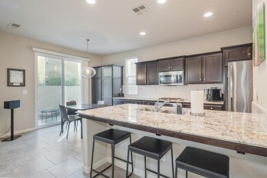 Kitchen / Dining