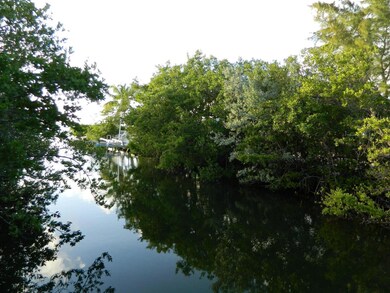 Short Canal Ride