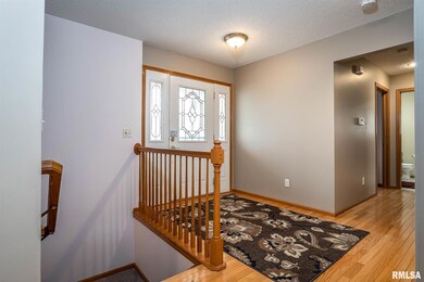 1631 W 65th St, Davenport, IA 52806 - photo 2
