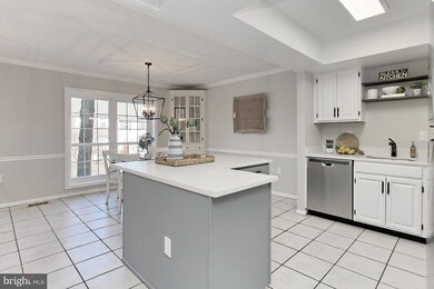 2992 Mission Square Dr, Fairfax, VA 22031 - photo 5