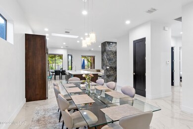 10-Kitchen & Dining