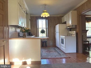 113 Race St, Boiling Springs, PA 17007 - photo 6