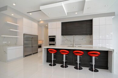 04_5220NE29thAvenue_5_Kitchen_Custom_Res