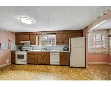 24 Kilby St, Woburn, MA 01801 - photo 6