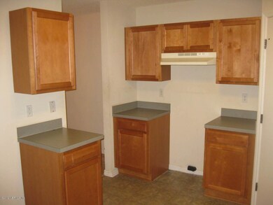 7757 Highchair Ln, Jacksonville, FL 32210 - photo 3