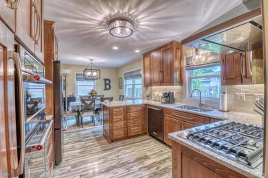 Kitchen1_3.jpg