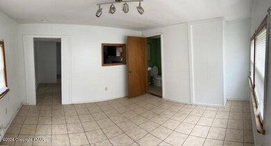 6663 Pennsylvania 191 unit 1, Cresco, PA 18326 - photo 2